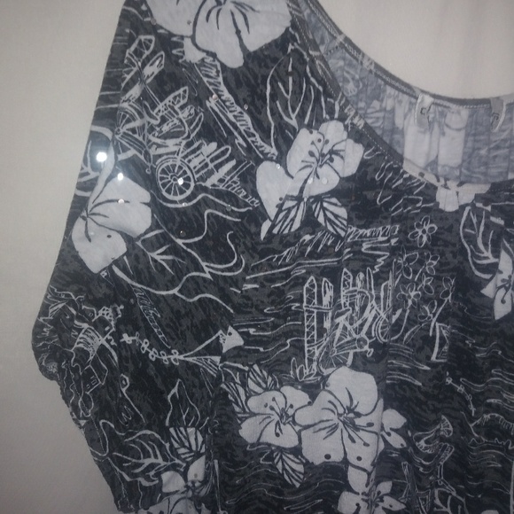 Chicos Black White Asian Design Top 1X Plus - Picture 3 of 3